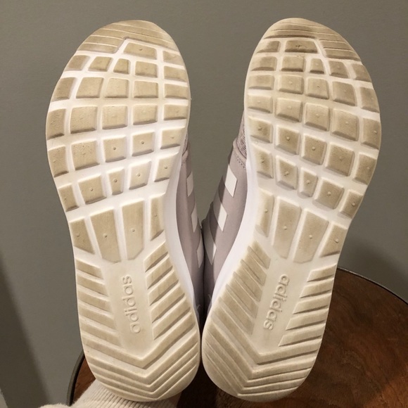 Adidas Light Purple Cloud/Memory Foam Gym Shoes - Picture 8 of 8